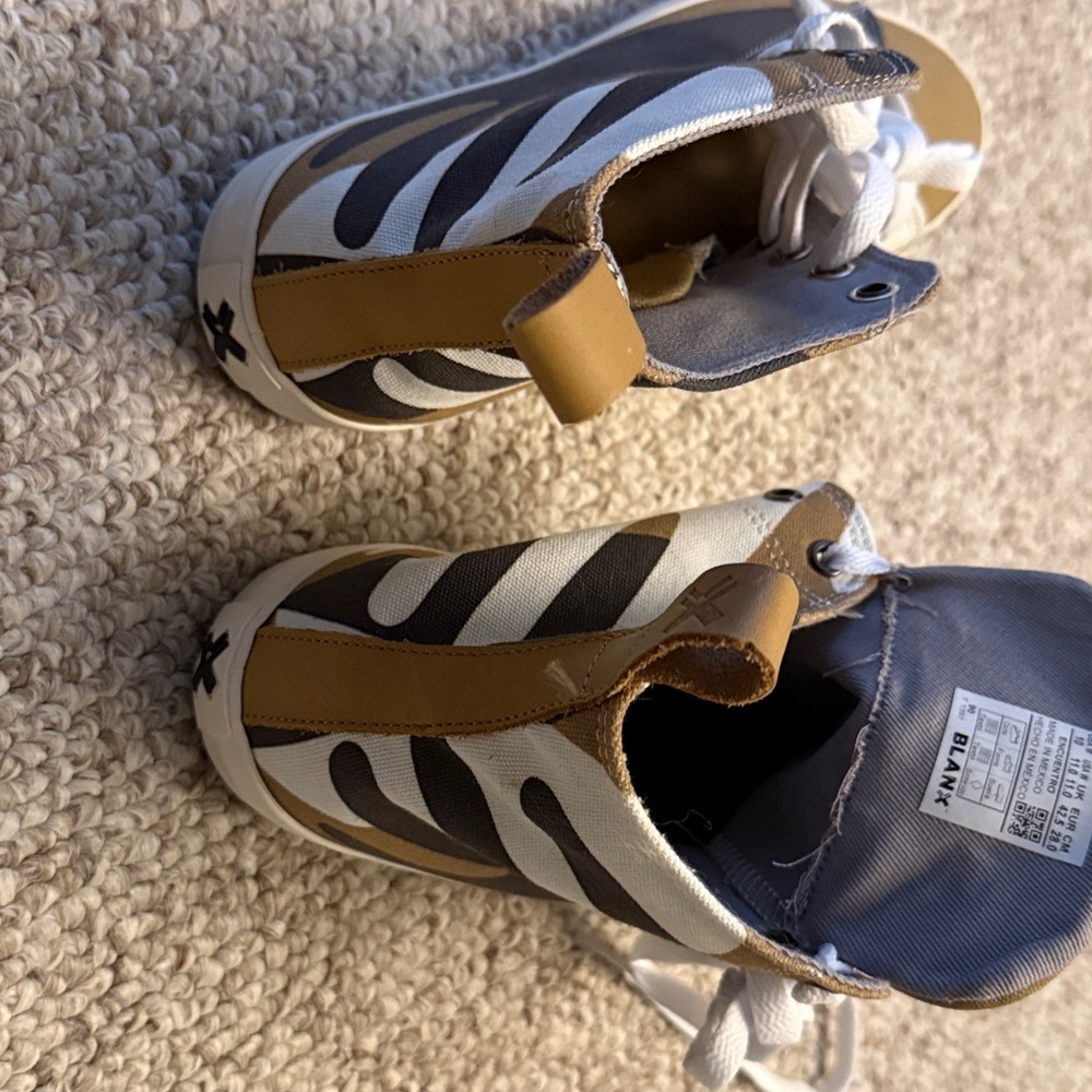 Casual White and Tan Women's Sneakers new - Picture 4 of 4